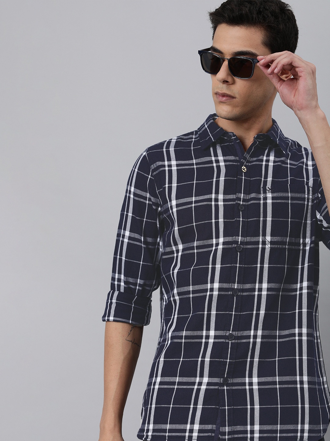 

WROGN Men Blue & White Checked Slim Fit Casual Shirt