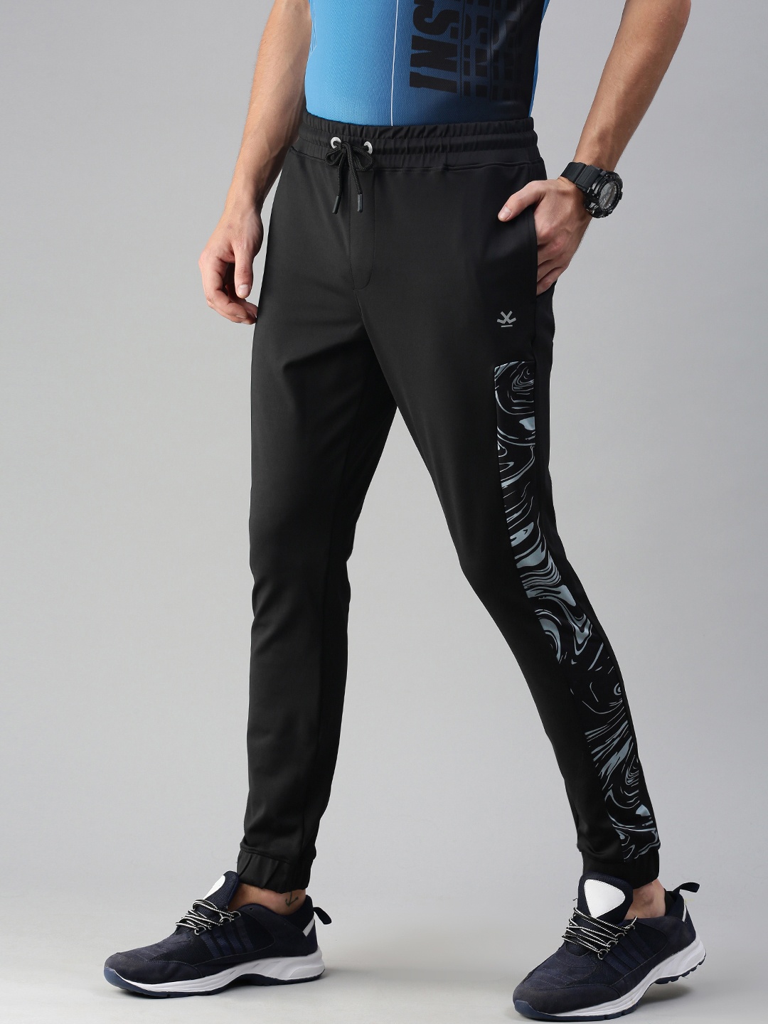 

WROGN ACTIVE Men Black Solid Straight Fit Joggers