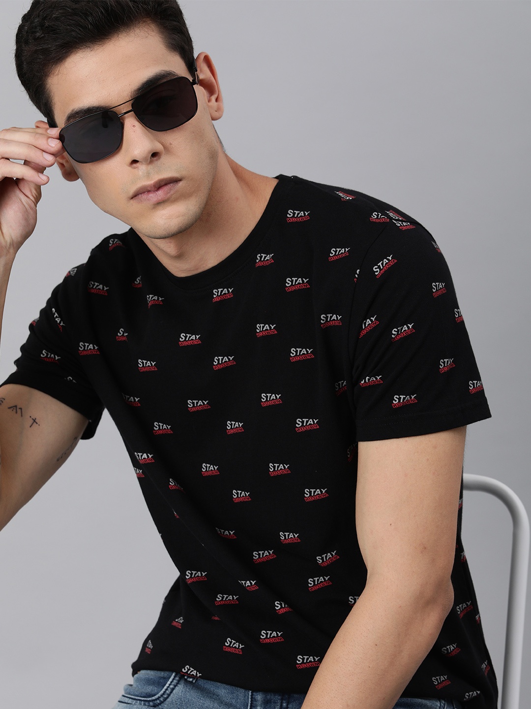 

WROGN Men Black & White Pure Cotton Typography Printed Slim Fit T-shirt
