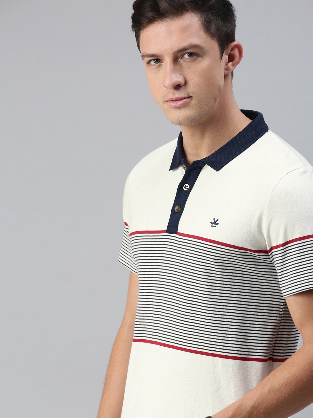 

WROGN Men Off White & Navy Blue Striped Slim Fit Polo Collar T-shirt