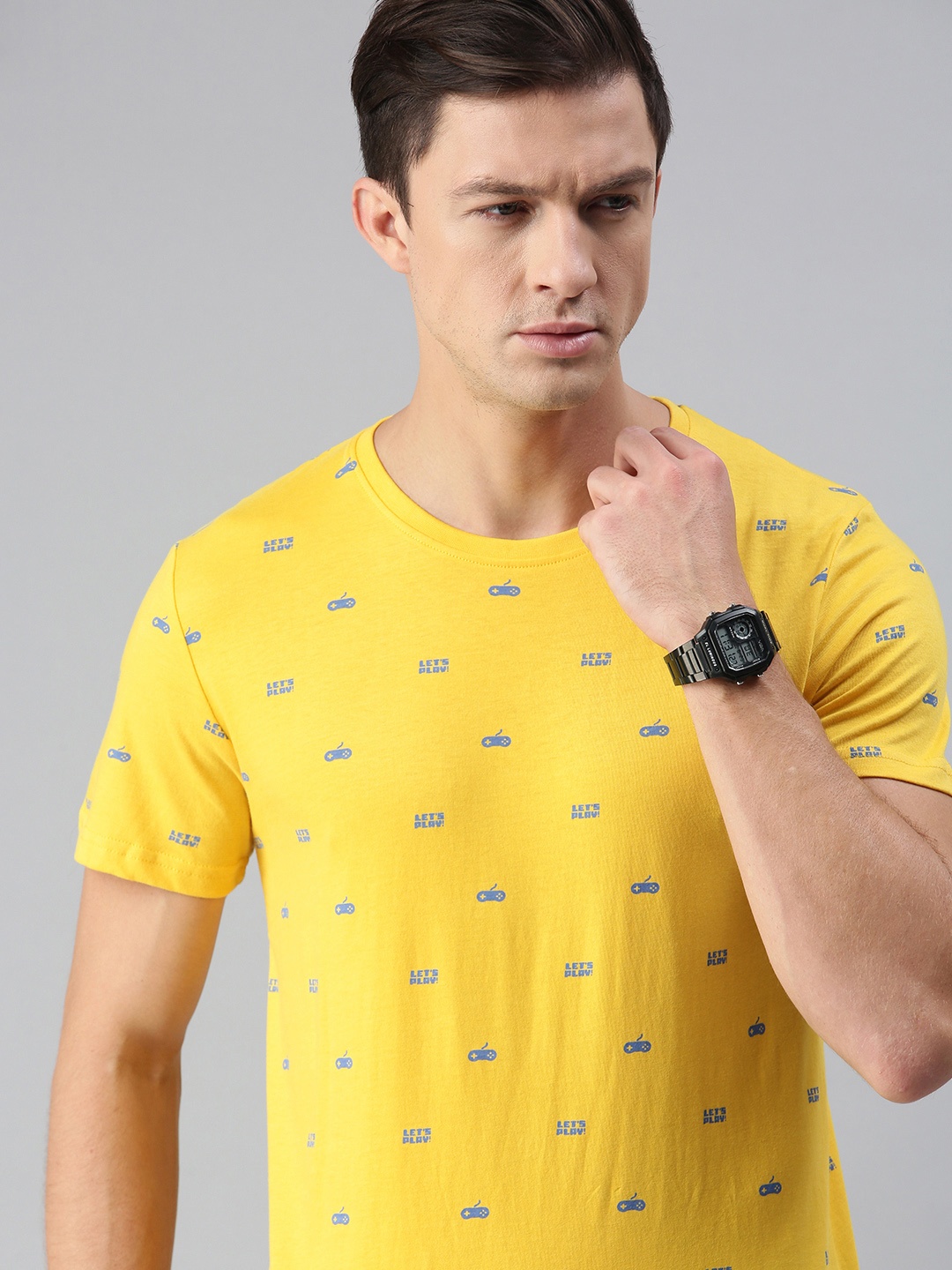 

WROGN Men Yellow Grey Printed Pure Cotton T-shirt