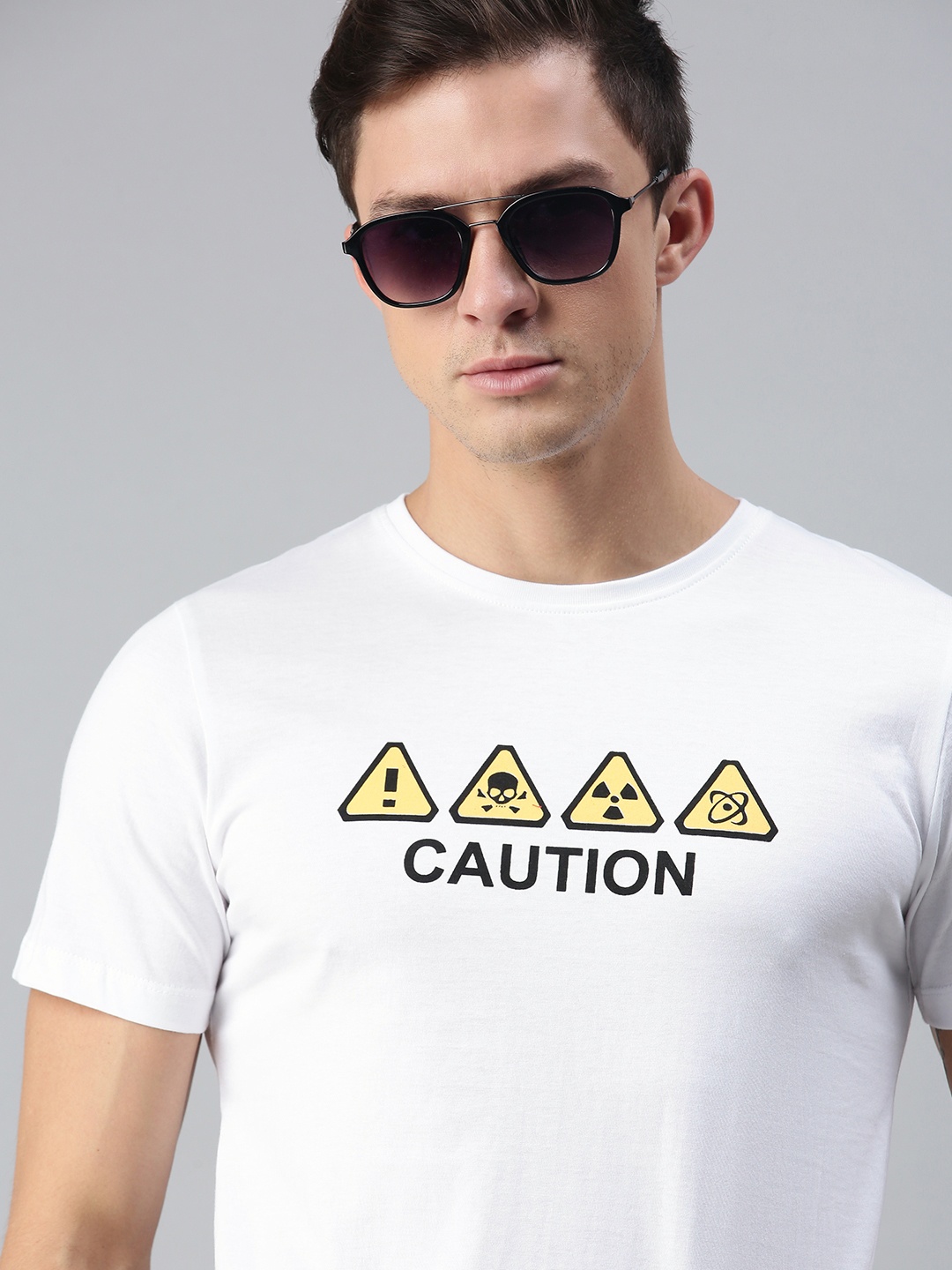 

WROGN Men White & Yellow Graphic & Typography Printed Slim Fit Cotton T-shirt