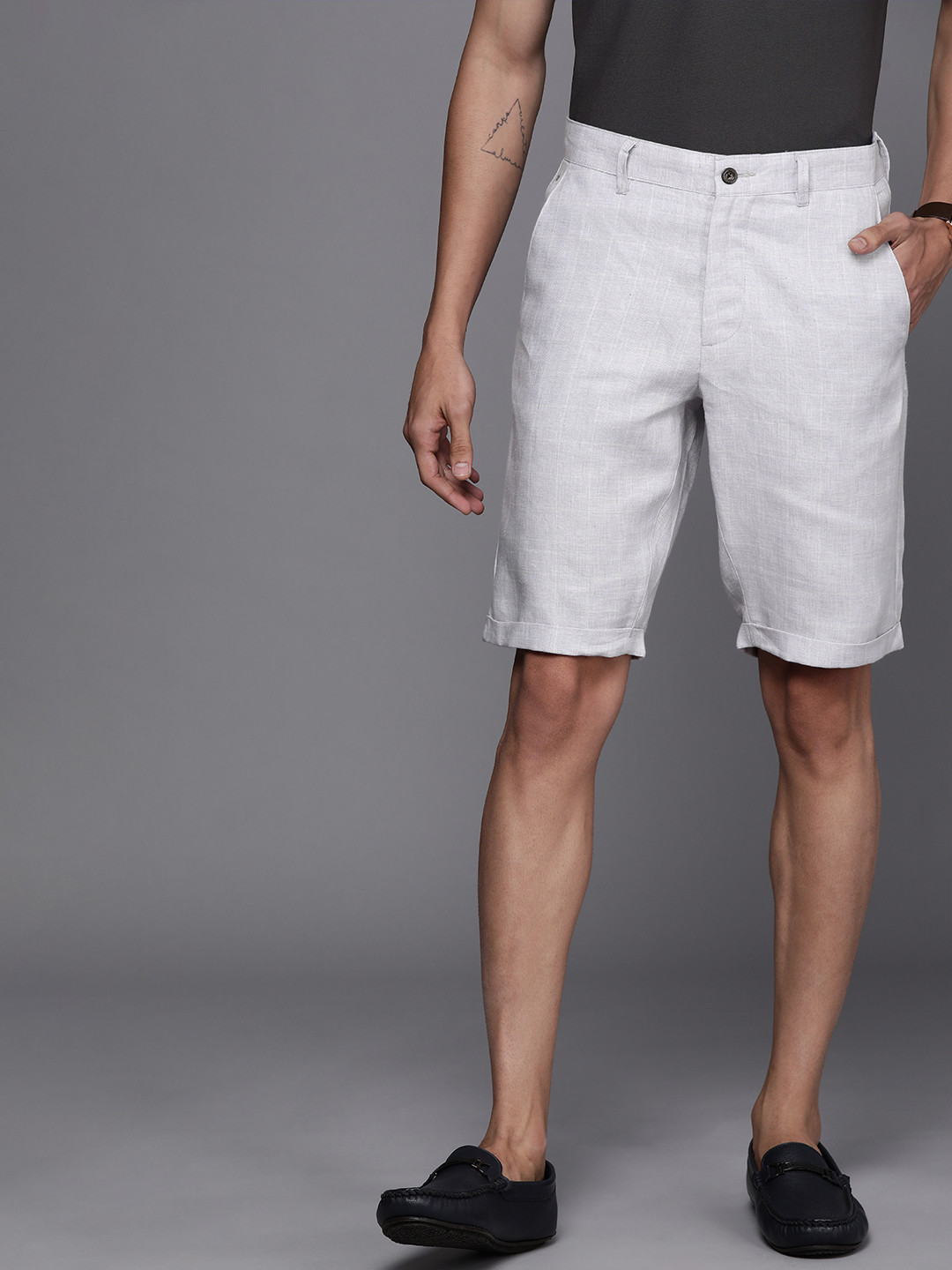

Louis Philippe Men Grey Slim Fit Low-Rise Linen Regular Shorts