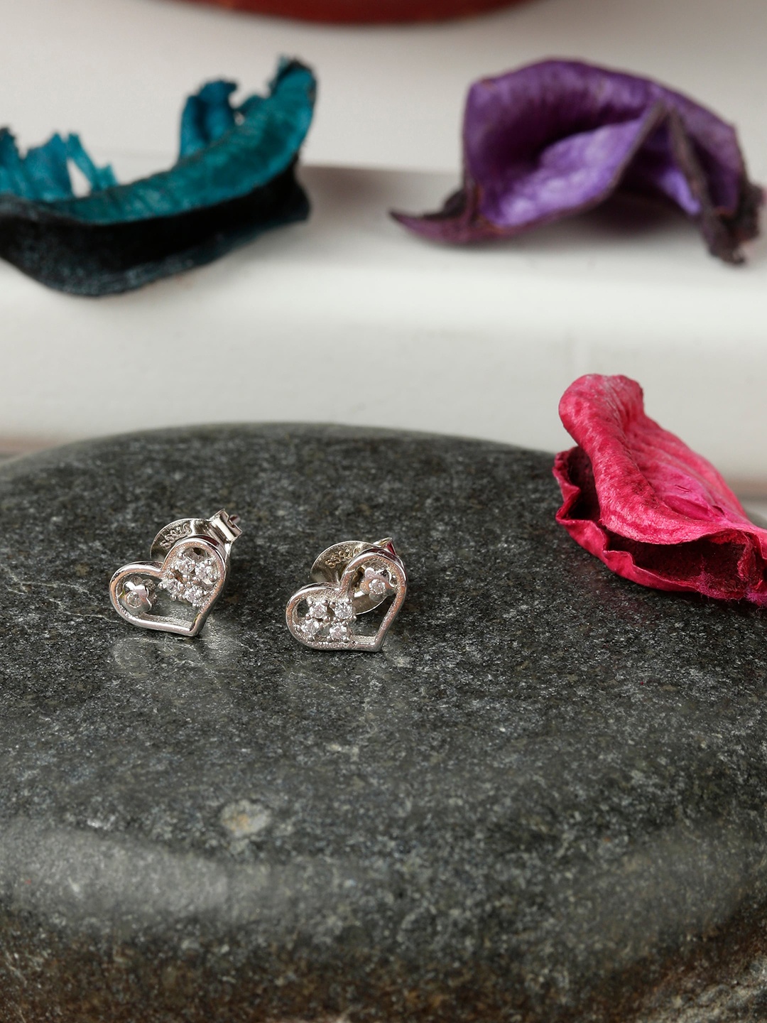 

GIVA 925 Sterling Silver Rhodium Plated Flower Heart Stud Earrings