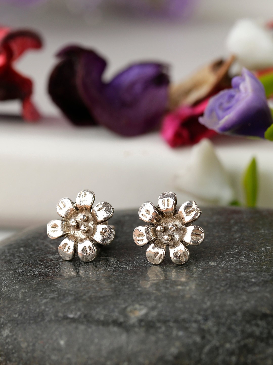 

GIVA 925 Sterling Silver Oxidised Blooming Flower Earrings