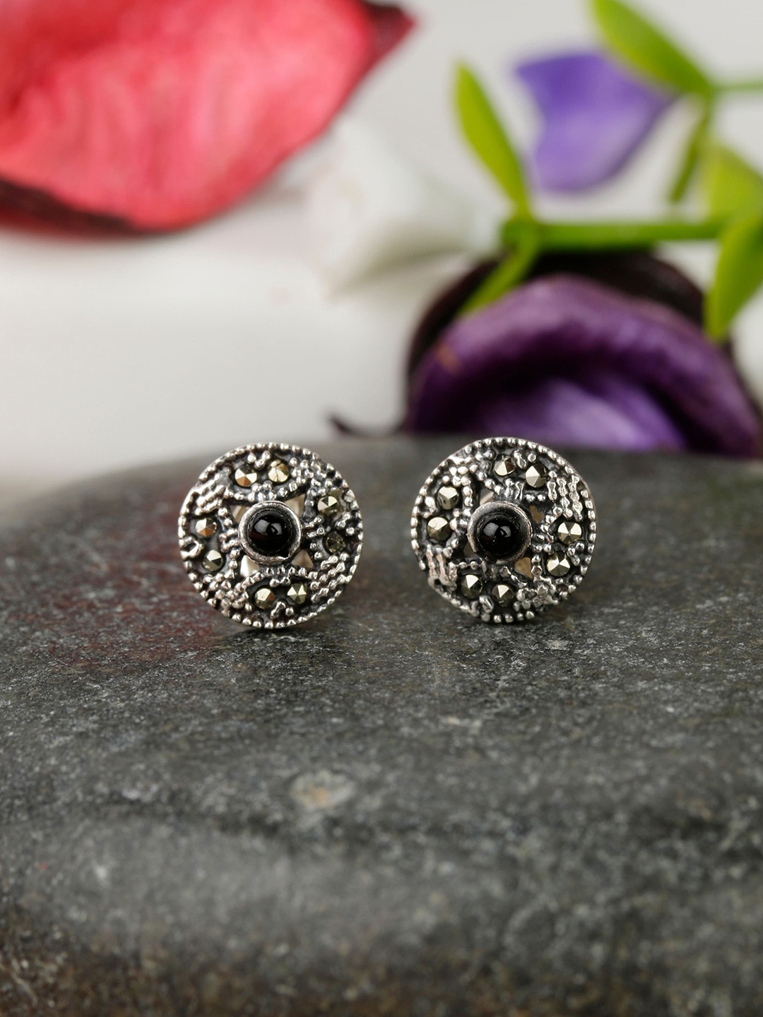 

GIVA 925 Sterling Silver Oxidised Black Boho Studs