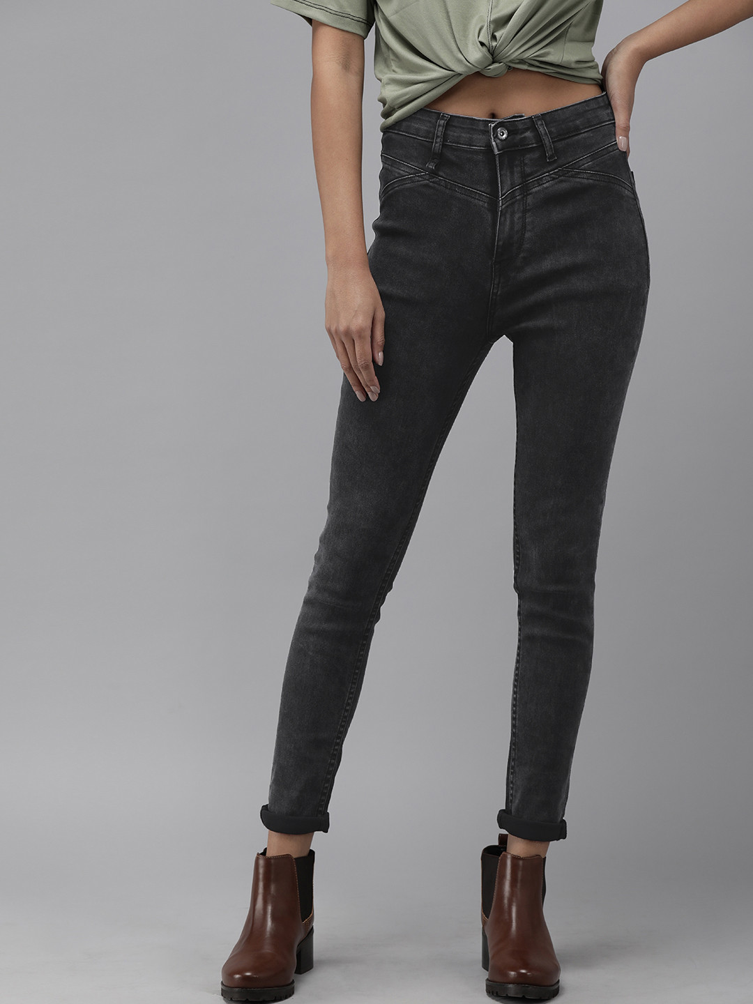 

Roadster Women Black Skinny Fit Light Fade Stretchable Jeans
