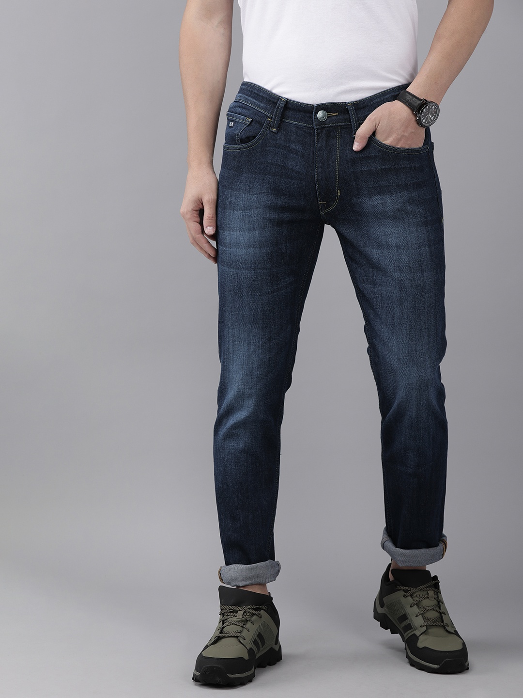 

Arrow Sport Men Blue Slim Fit Light Fade Stretchable Jeans