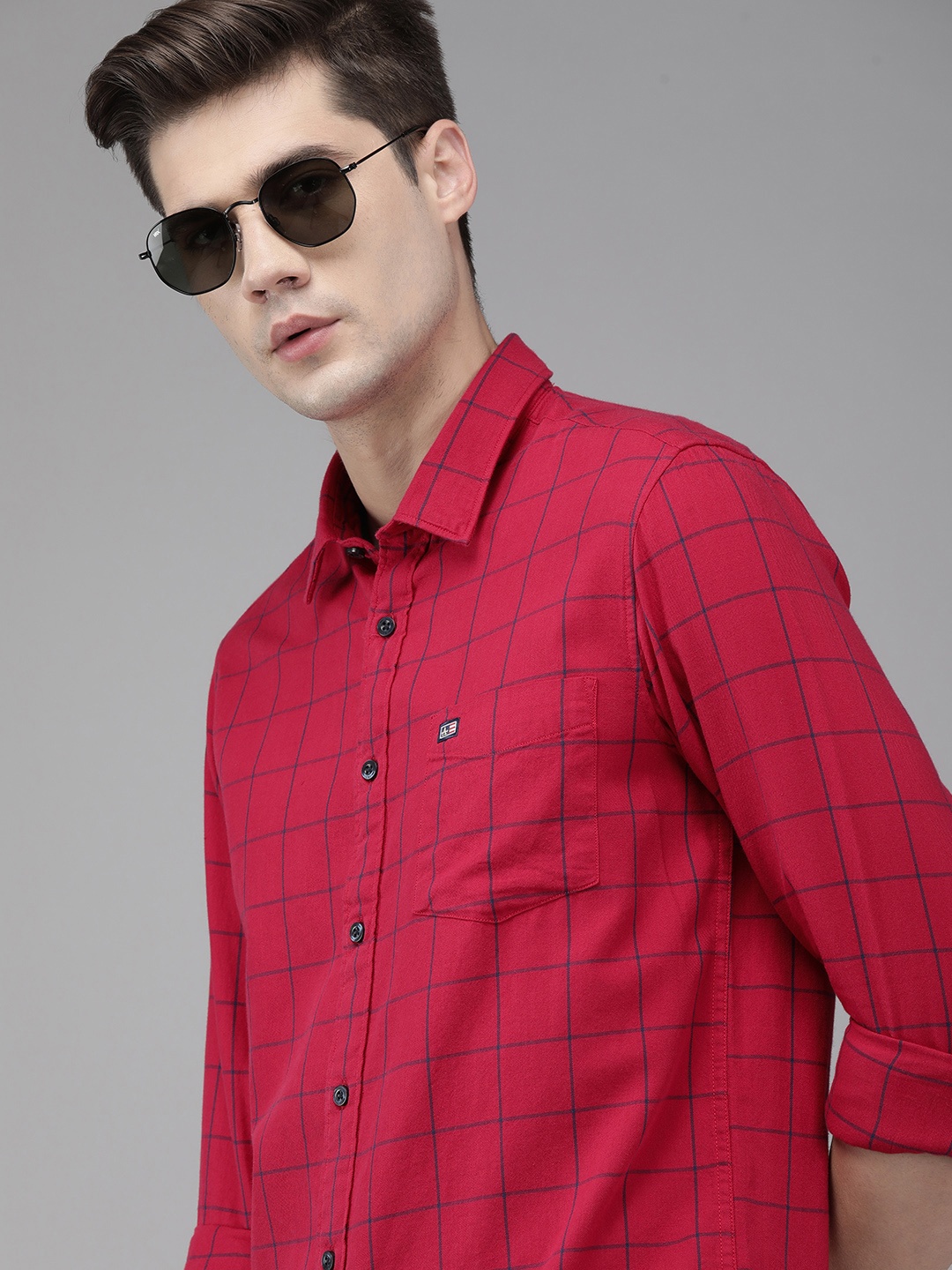 

Arrow Sport Men Red & Navy Blue Slim Fit Windowpane Checks Checked Casual Shirt