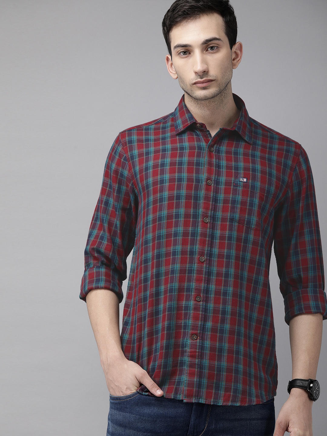 

Arrow Sport Men Red Manhattan Slim Fit Checked Casual Shirt