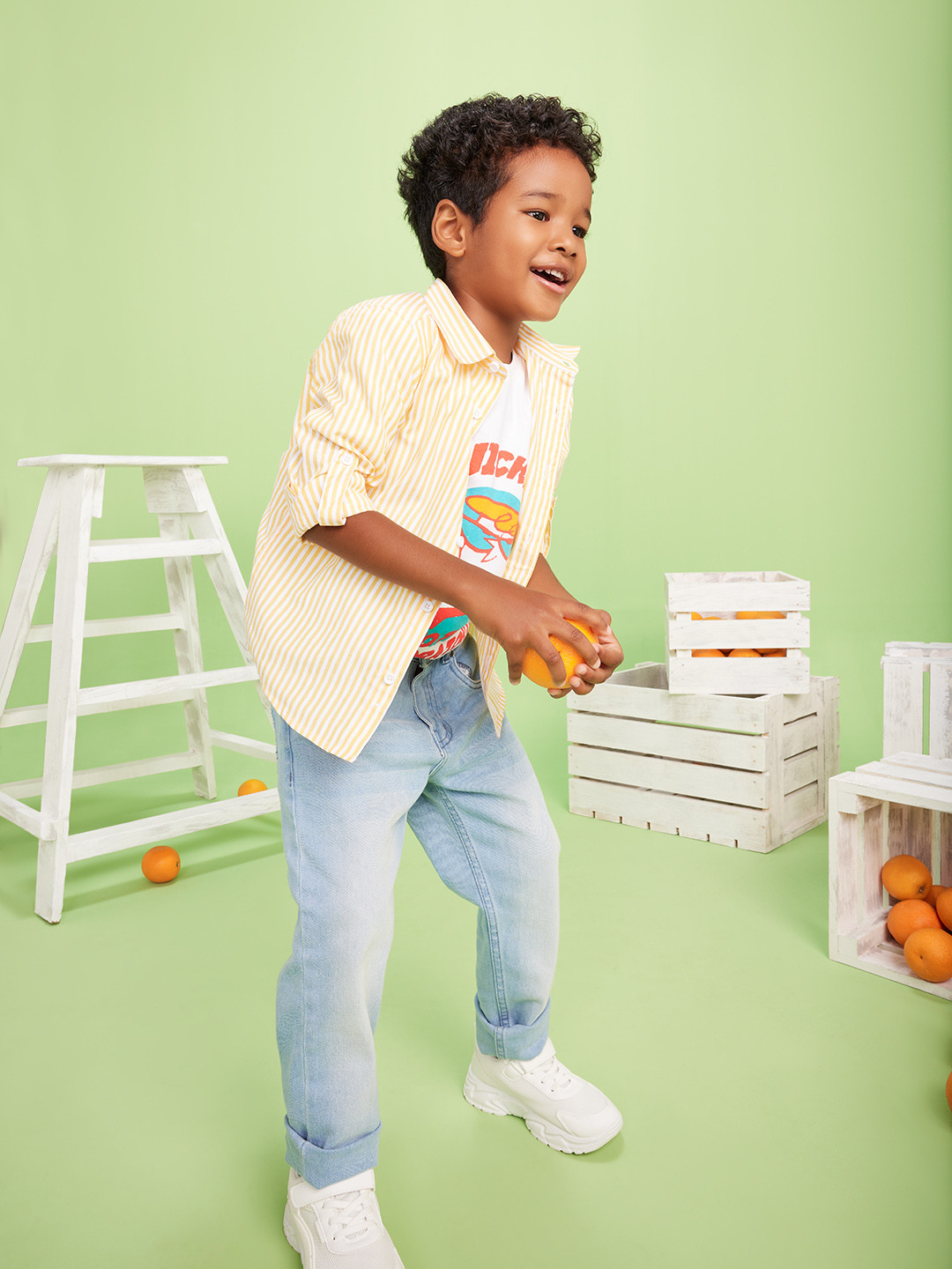 

YK Warner Bros Boys Blue Light Fade Stretchable Tom and Jerry Jeans