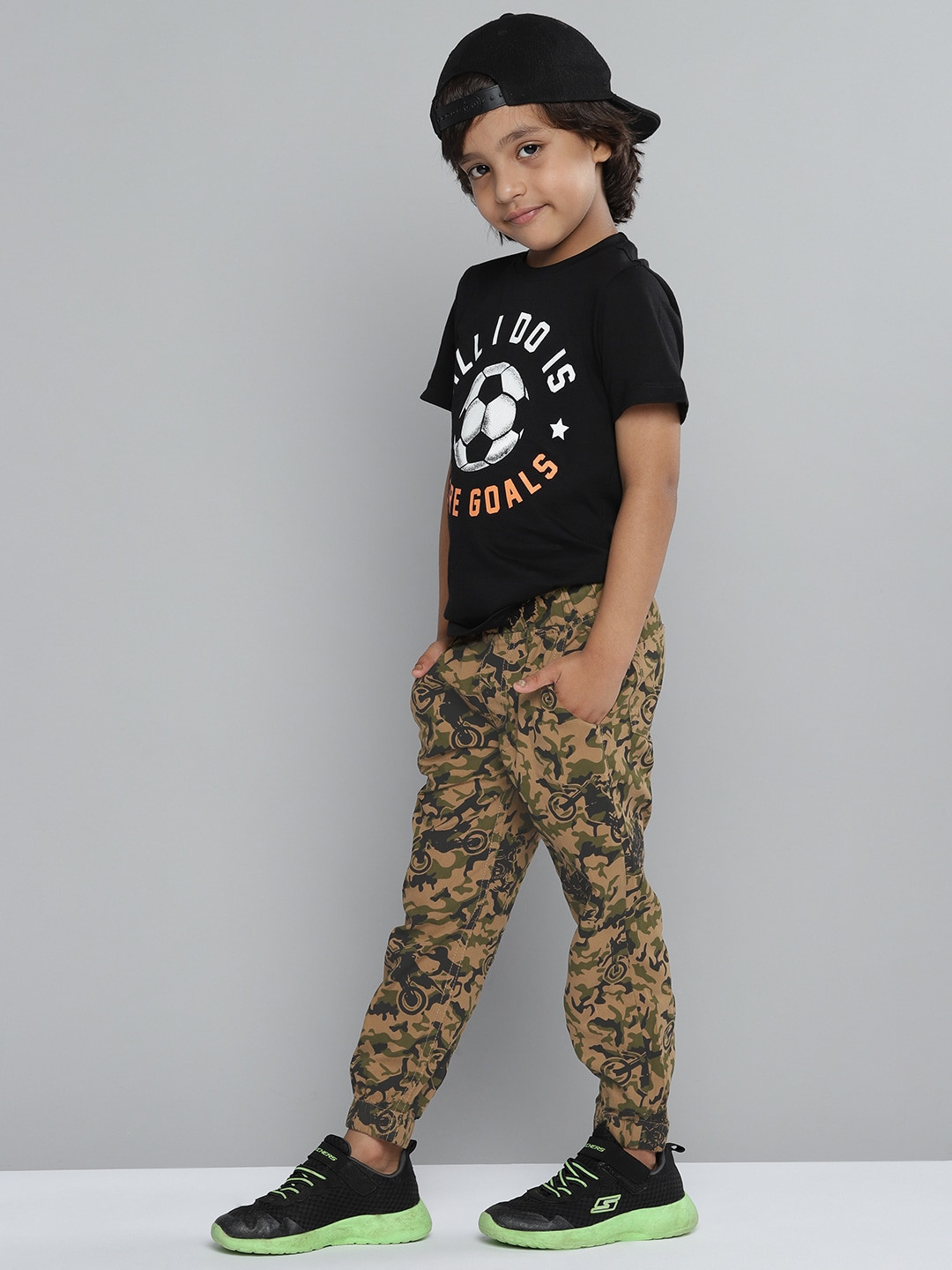 

YK Boys Olive Brown & Black Pure Cotton Camouflage Printed Woven Joggers