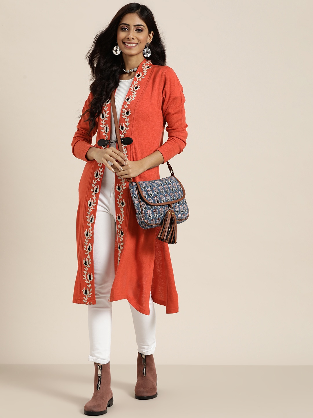 

Sangria Women Rust Orange & Off White Longline Front-Open Sweater