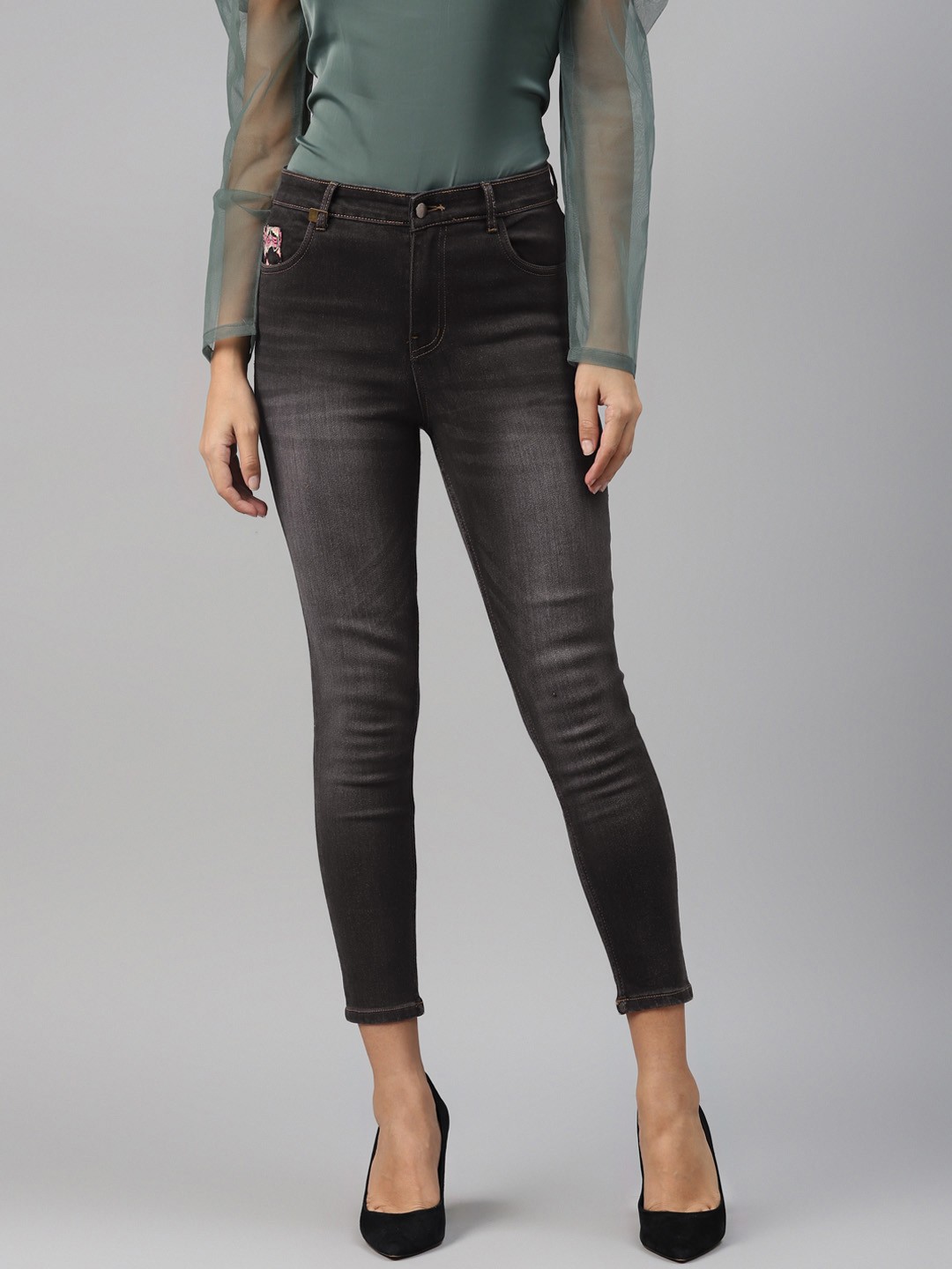 

Hubberholme Women Black Slim Fit Light Fade Stretchable Jeans