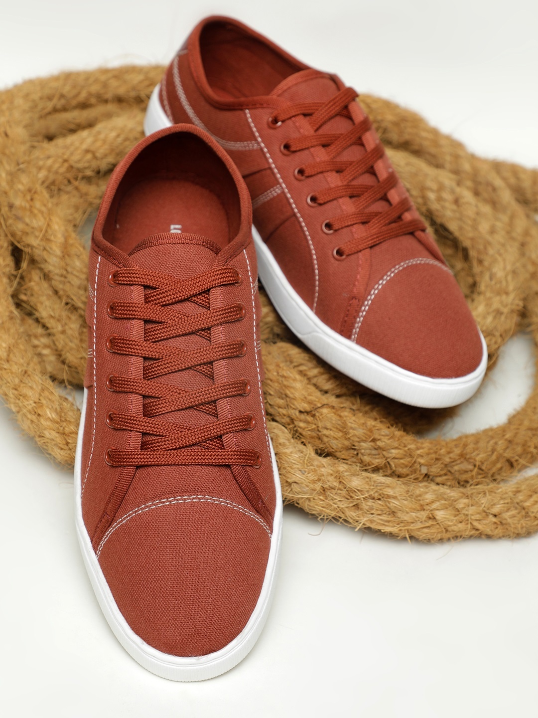 

LOCOMOTIVE Men Rust Striped Sneakers