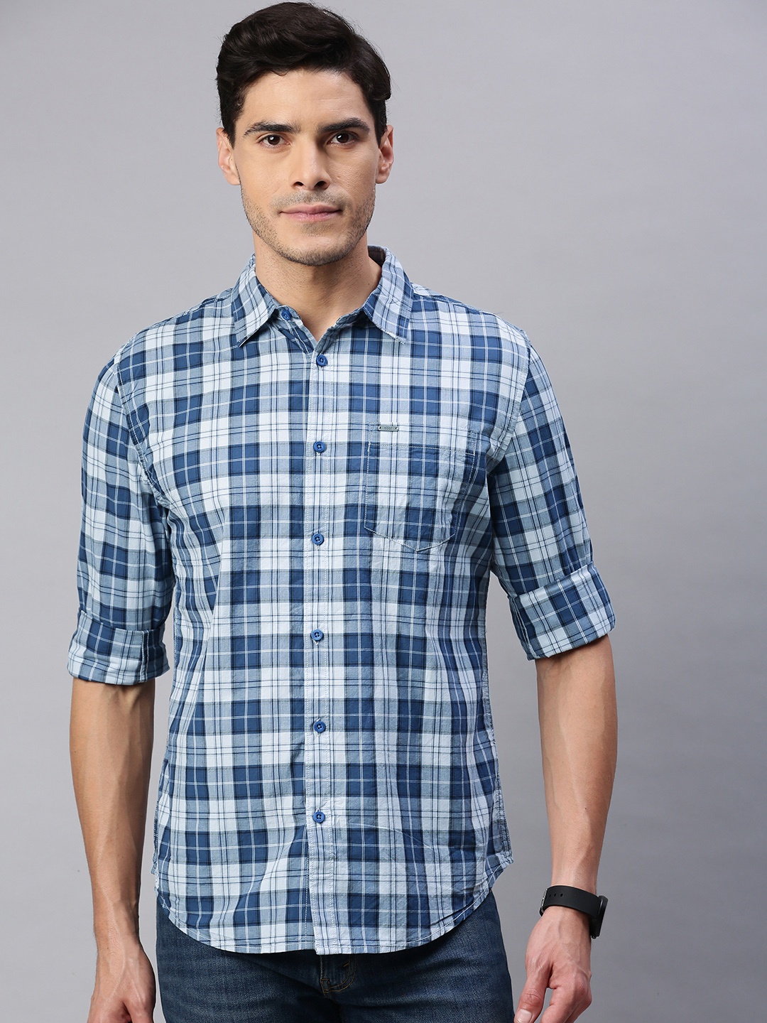 

abof Men Blue Slim Fit Checked Casual Shirt