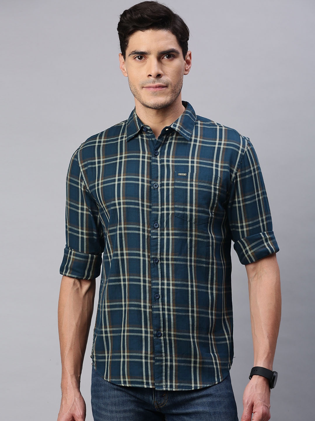 

abof Men Blue Slim Fit Checked Casual Shirt