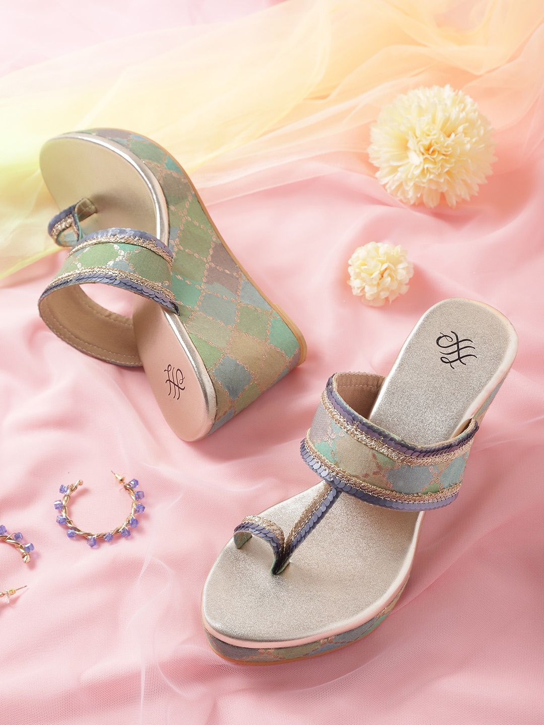 

House of Pataudi Women Green & Gold-Toned Woven Design Handcrafted Wedges