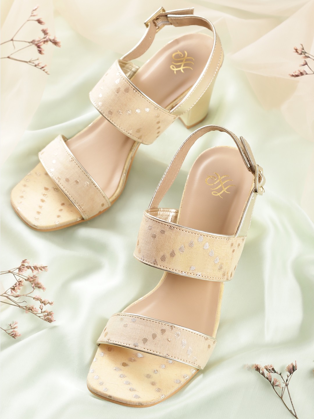 

House of Pataudi Women Cream-Coloured & Gold-Toned Woven Design Handcrafted Block Heels