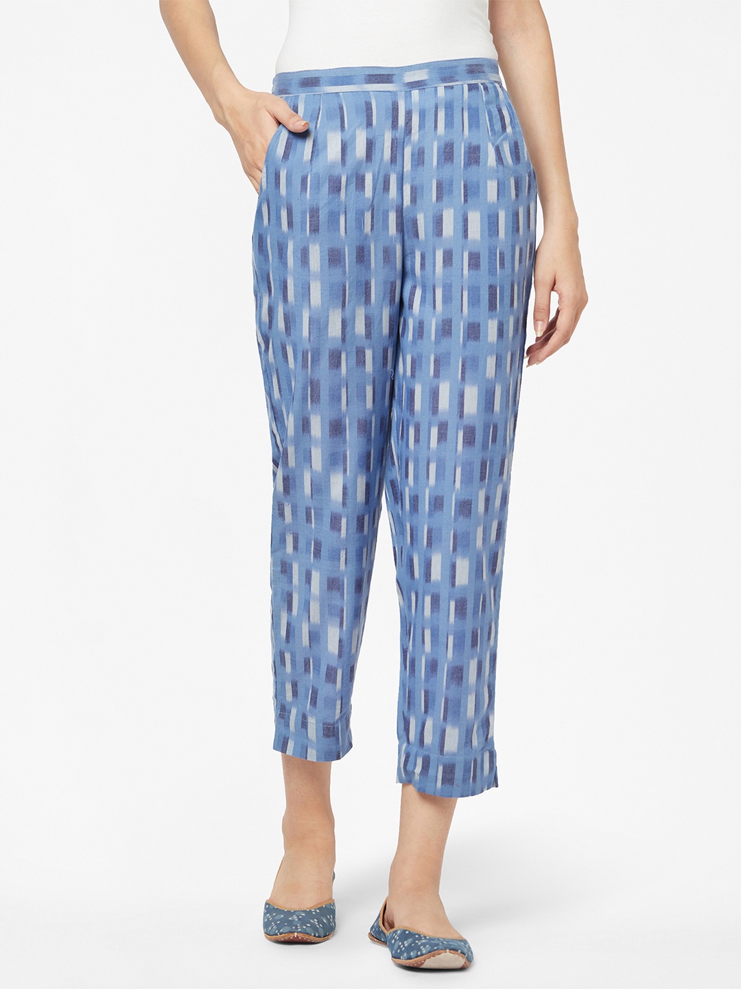 

Fabindia Women Blue Printed Ikat Weave Cropped Trousers