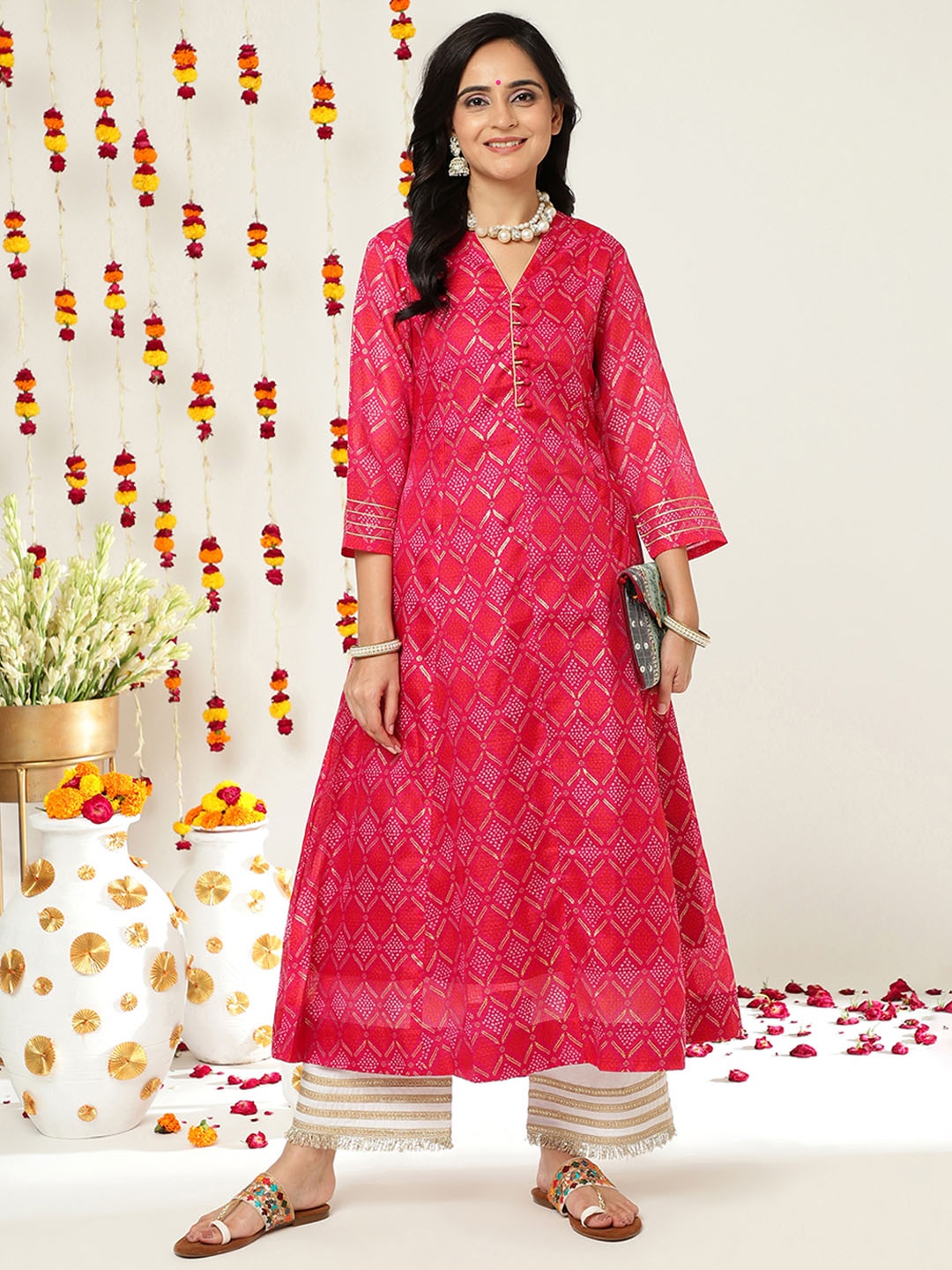 

Varanga Women Pink & Gold-Toned Ethnic Motifs Printed Anarkali Kurta