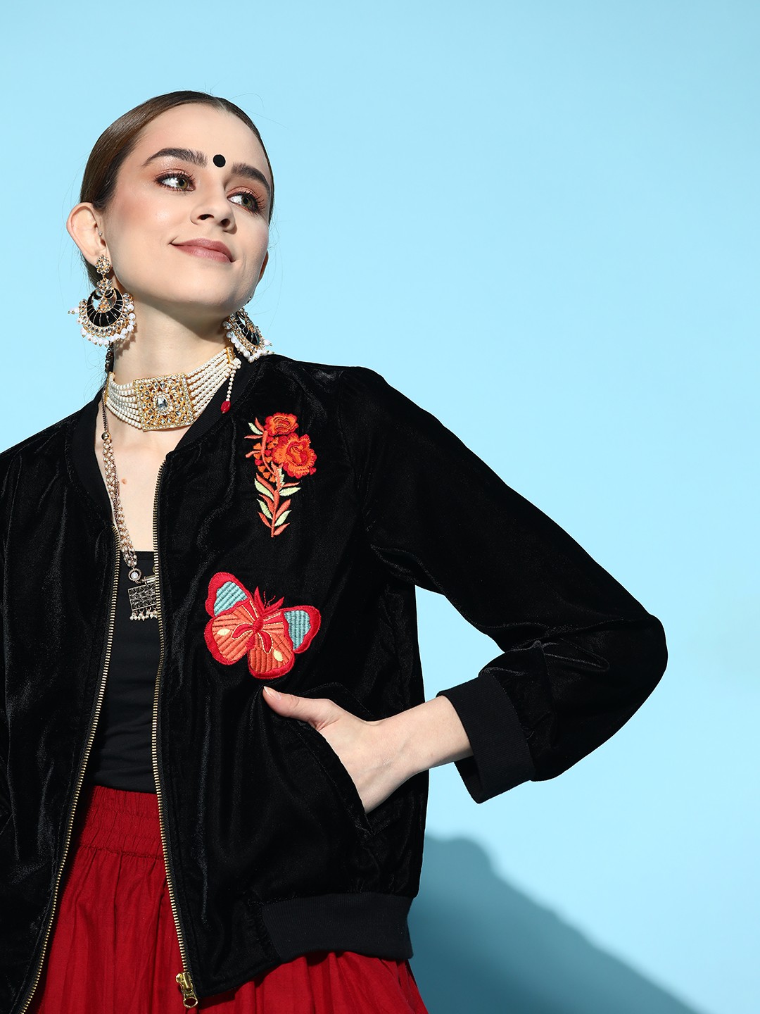 

Sangria Women Black Floral Embroidered Detail Ethnic Jacket