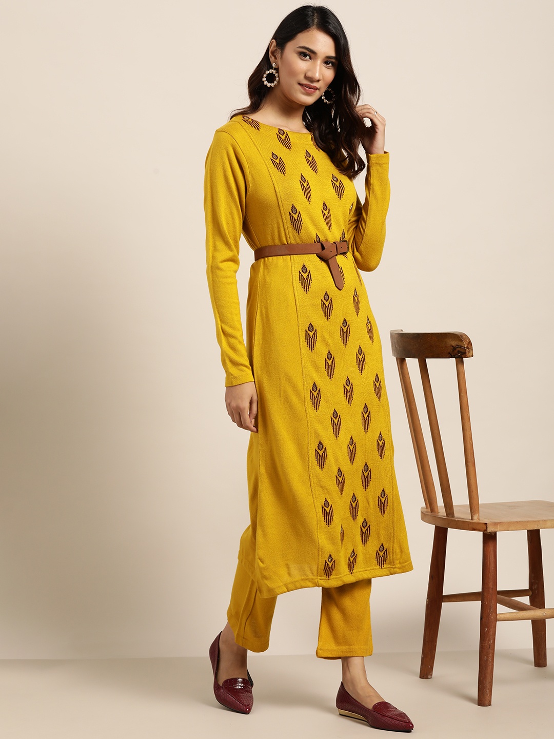 

Sangria Women Mustard Yellow & Maroon Woven Design Panelled Winter Kurta with Trousers