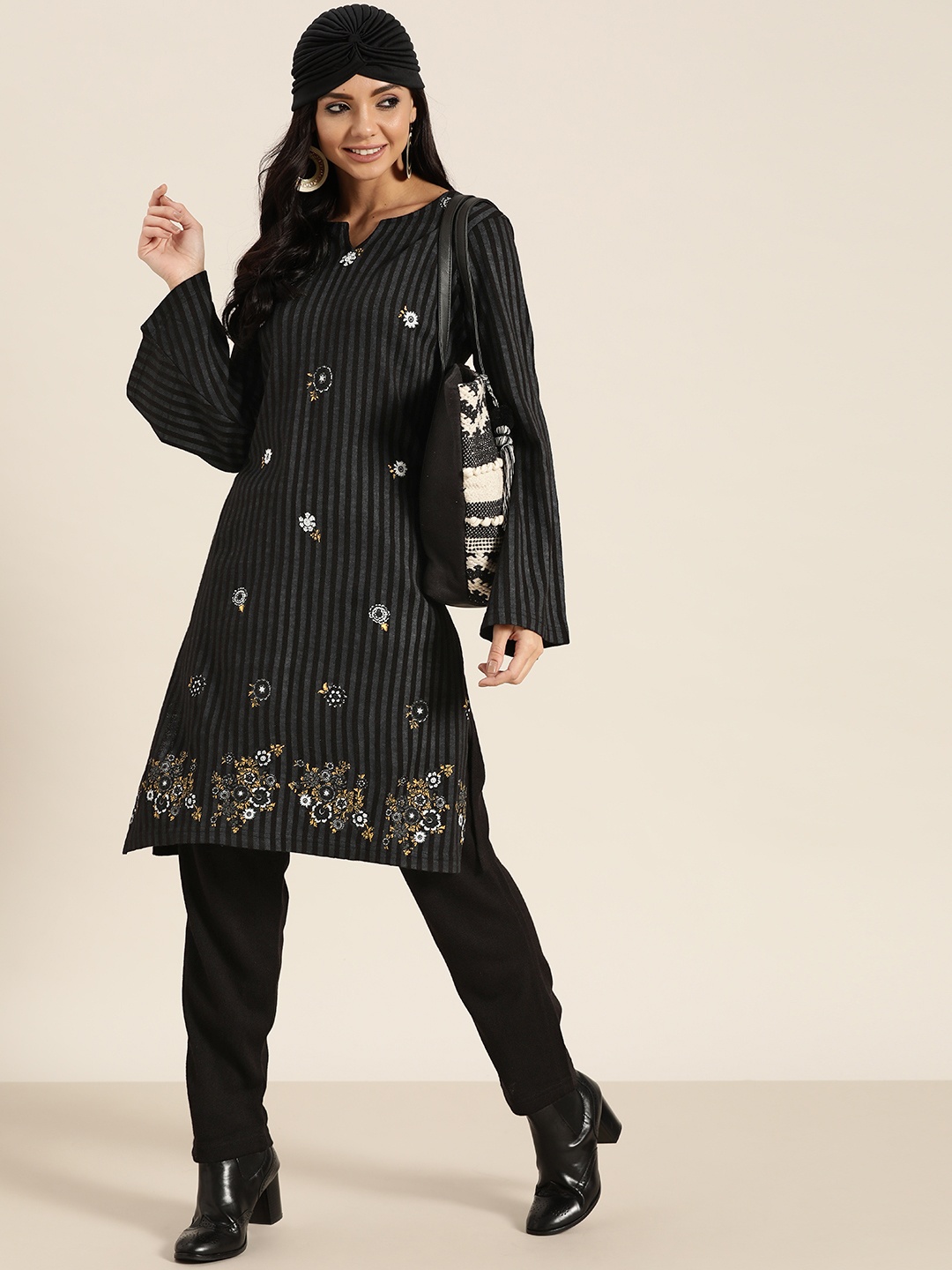 

Sangria Striped Wool Blend Kurta Set, Black