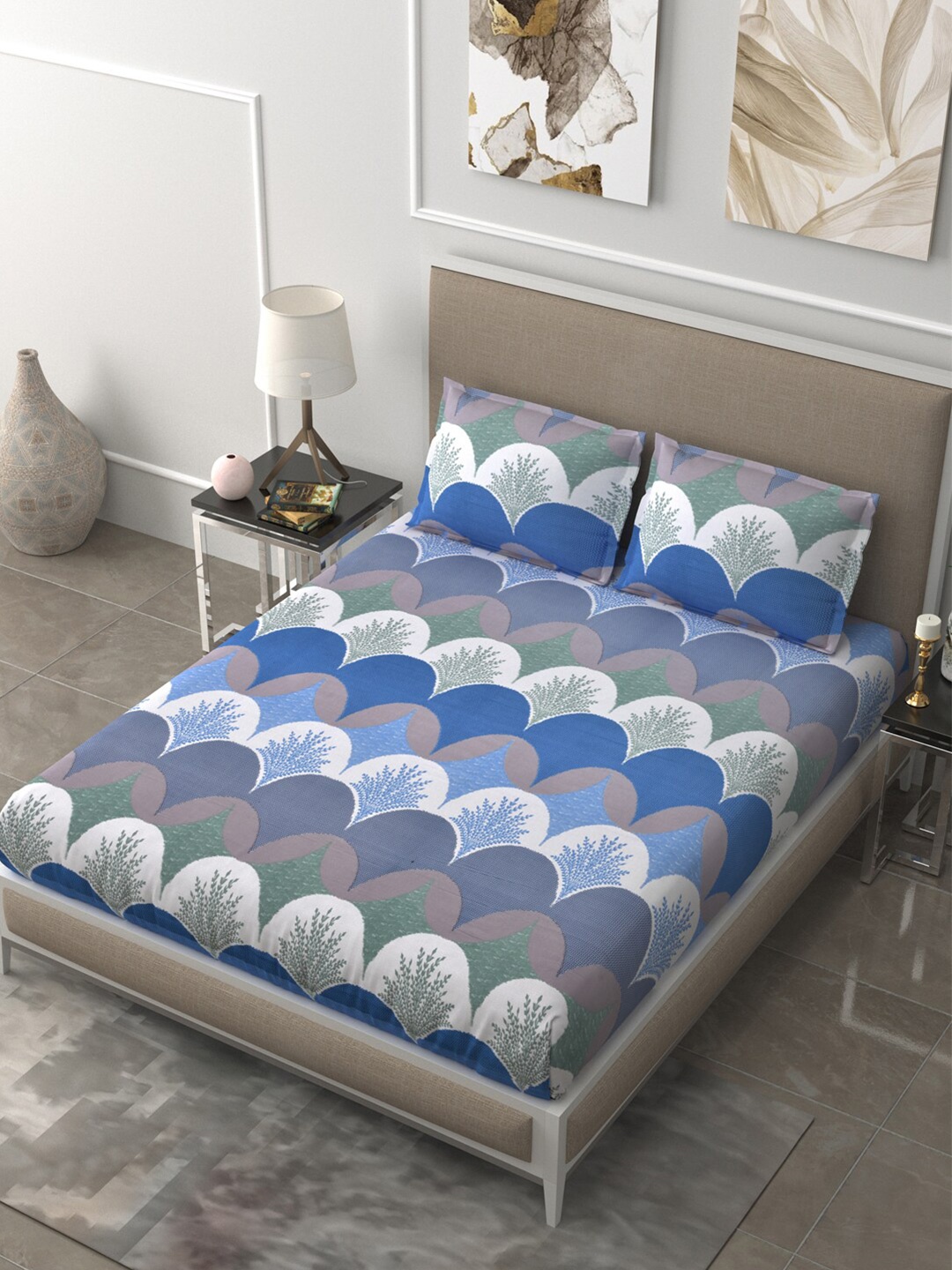 

LIVING ROOTS Blue & White Floral 210 TC Queen Bedsheet with 2 Pillow Covers