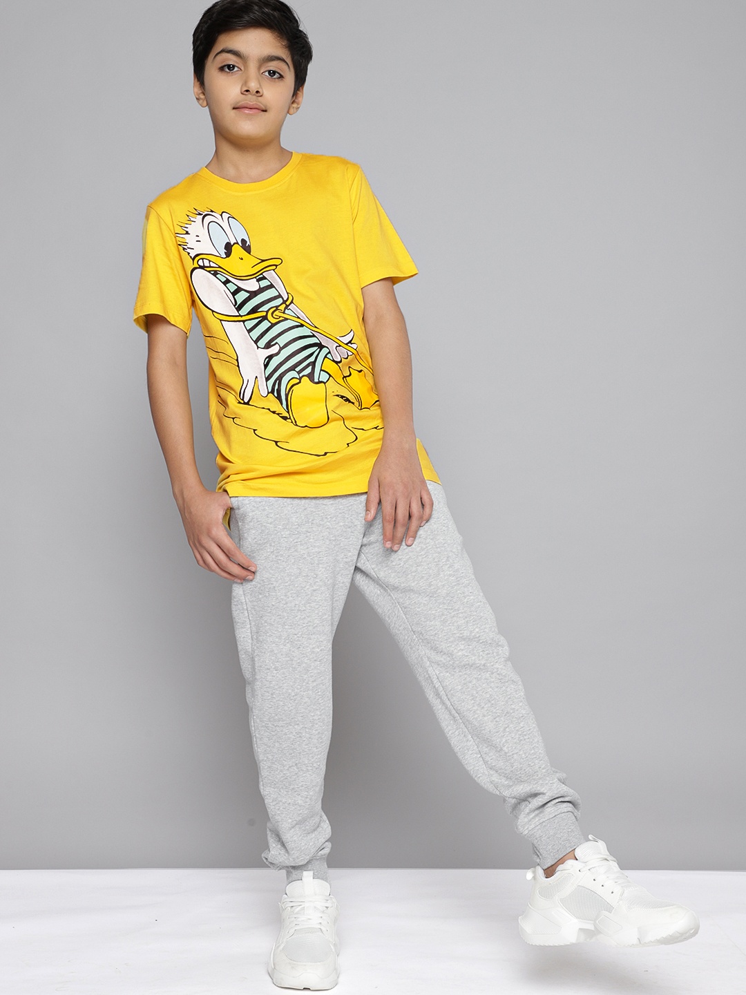 

Kook N Keech Disney Teens Boys Yellow Donald Duck Printed Pure Cotton T-shirt