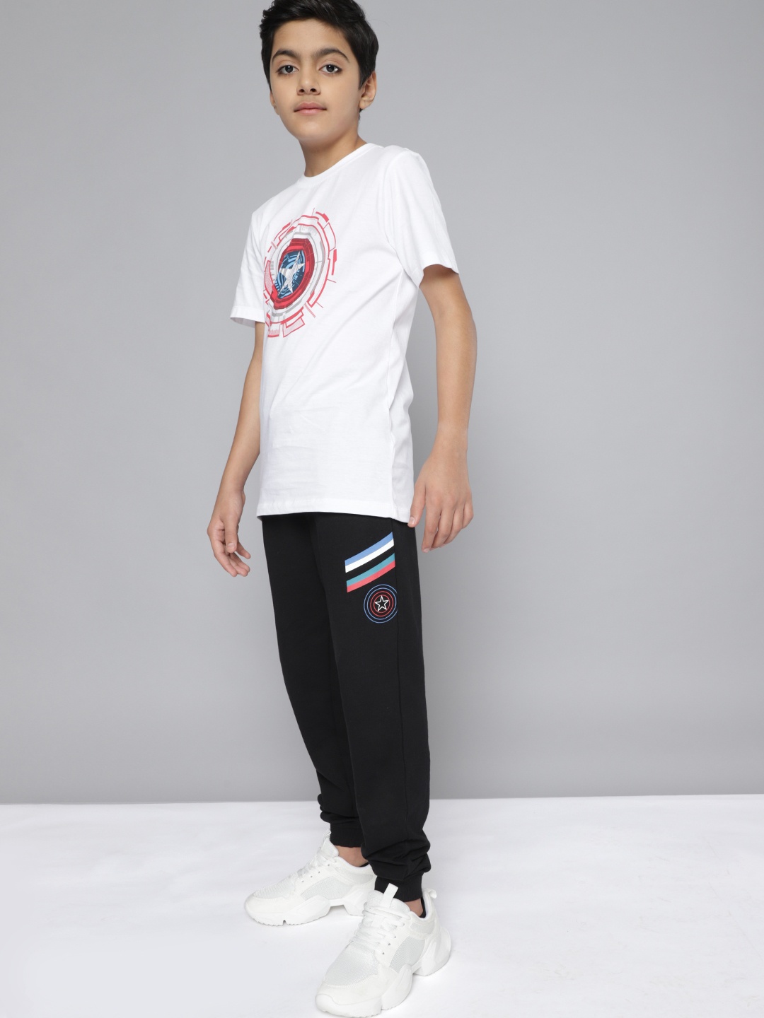 

Kook N Keech Marvel Teens Boys Black Solid Pure Cotton Joggers