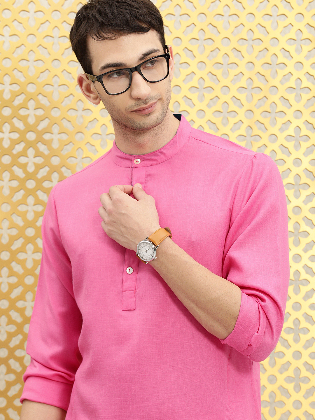 

Ode by House of Pataudi Men Pink Solid Mandarin-Collar Straight Rozana Kurta
