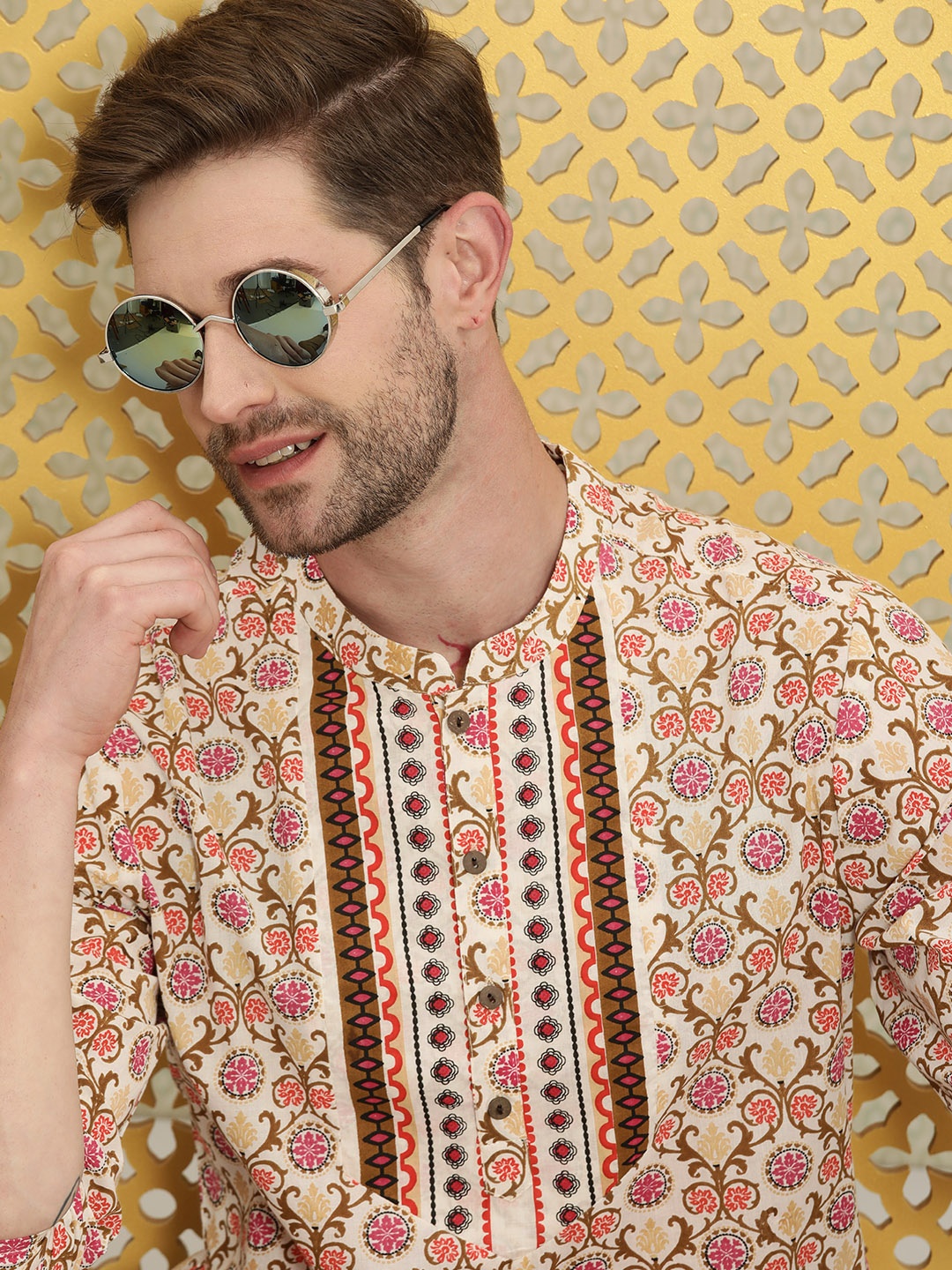 

Ode by House of Pataudi Men Pink & Off White Ethnic Motifs Printed Rozana Cotton Kurta