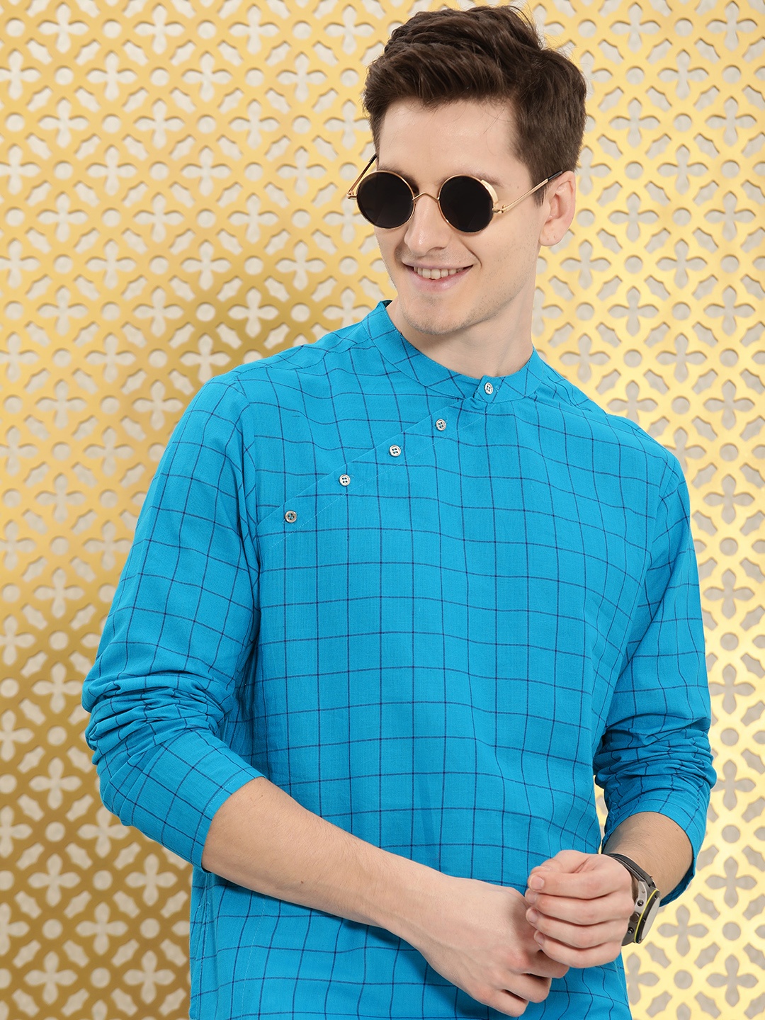 

Ode by House of Pataudi Men Blue & Black Rozana Checked Pure Cotton Kurta