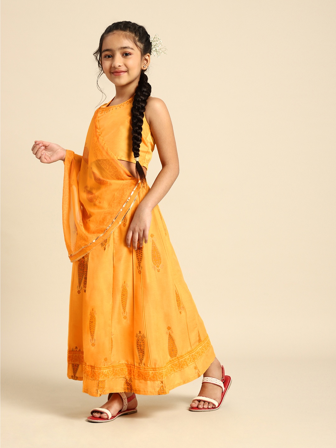 

House of Pataudi Girls Yellow Ready to Wear Lehenga & Blouse With Dupatta