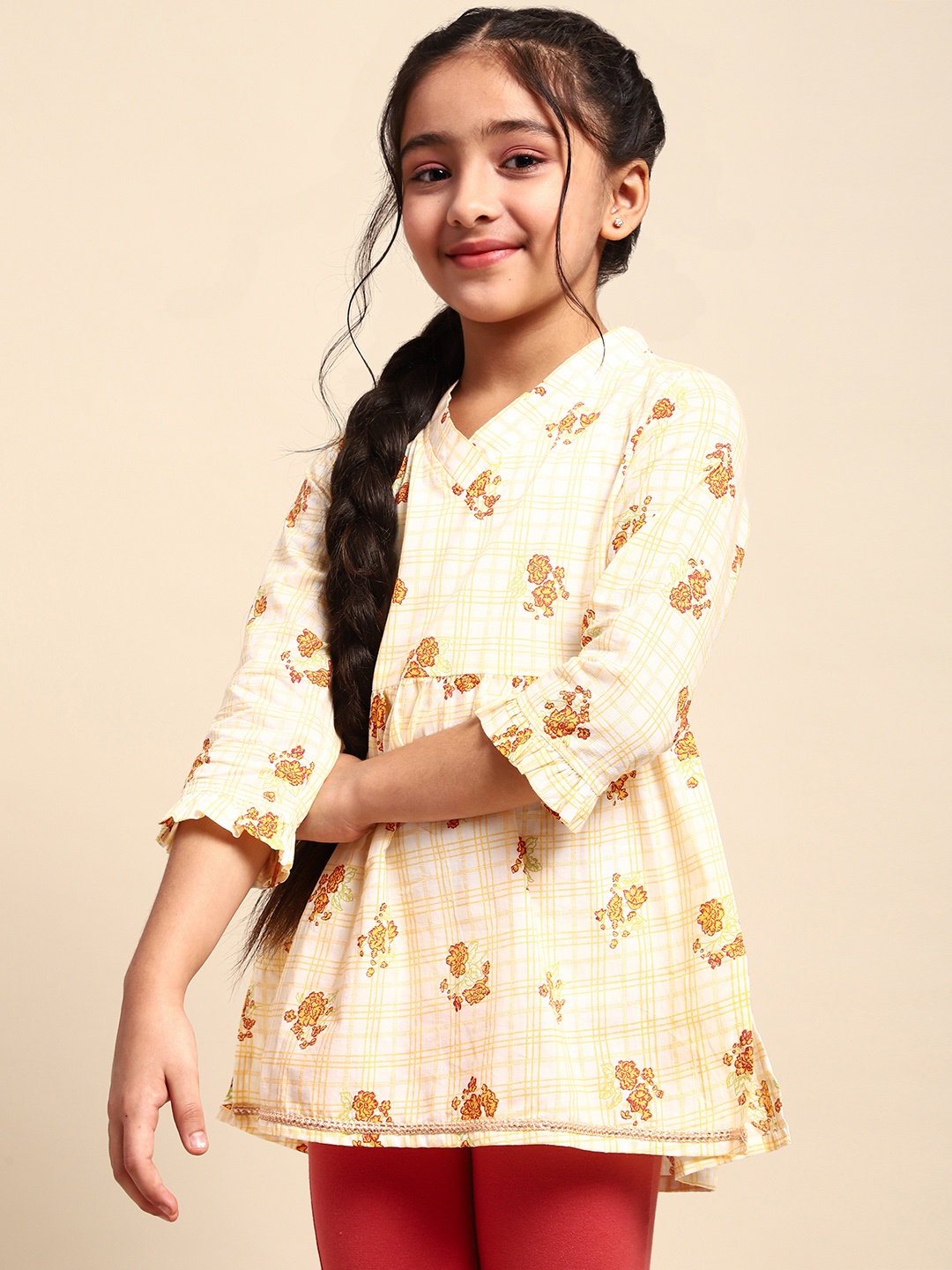 

House of Pataudi Girls Off-White Floral Printed Flared Sleeves Pure Cotton Kurta