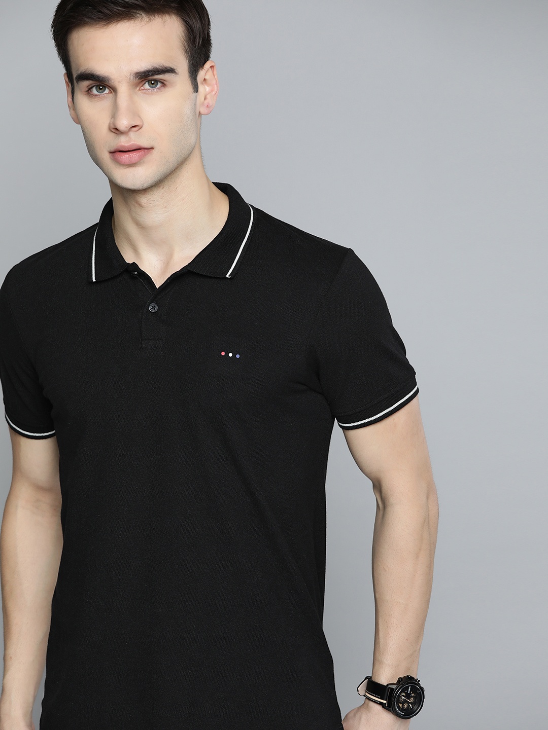 

Harvard Men Black Solid Polo Collar T-shirt