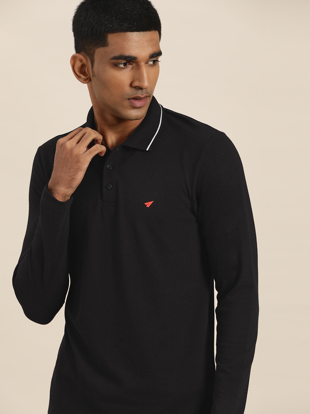 

INVICTUS Men Black Solid Polo Collar T-shirt