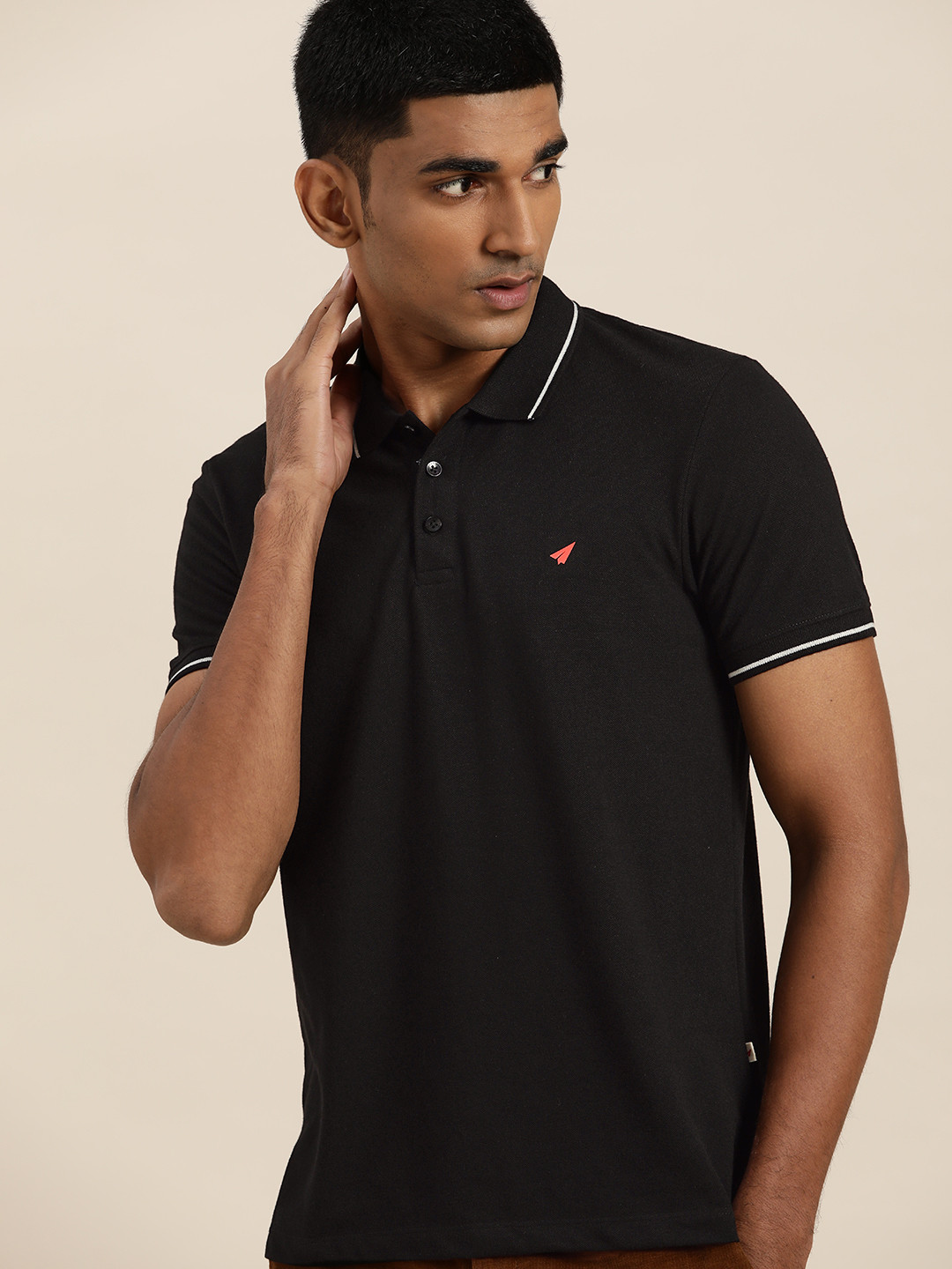 

INVICTUS Men Black Solid Polo Collar T-shirt