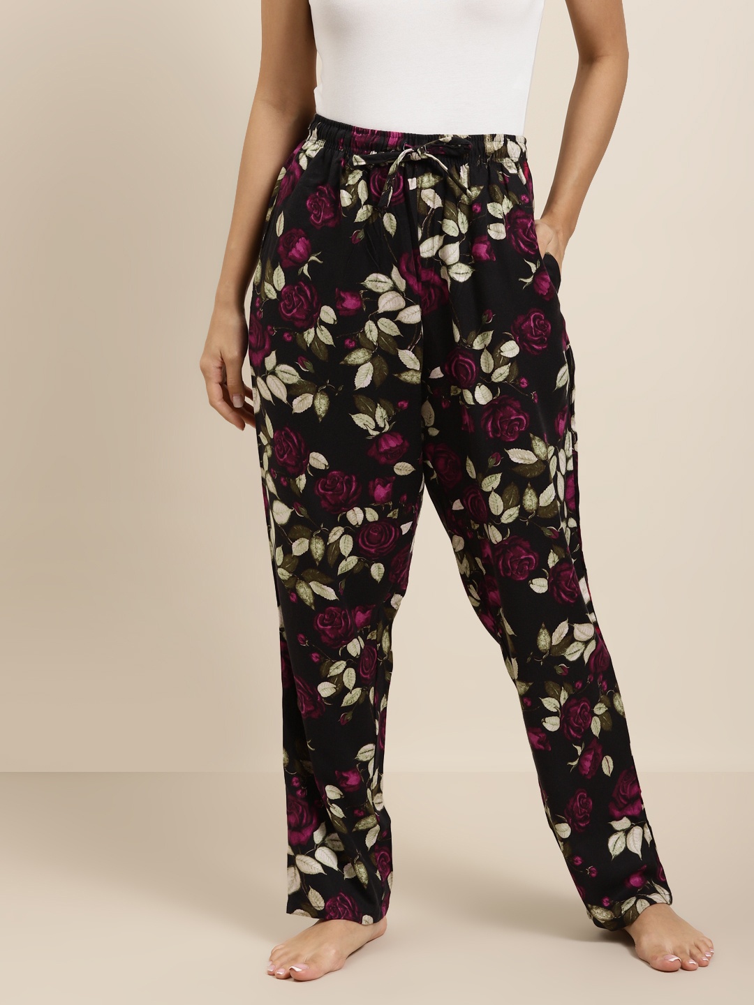 

Hancock Women Black & Off-White Comfort Fit Printed Lounge Pants