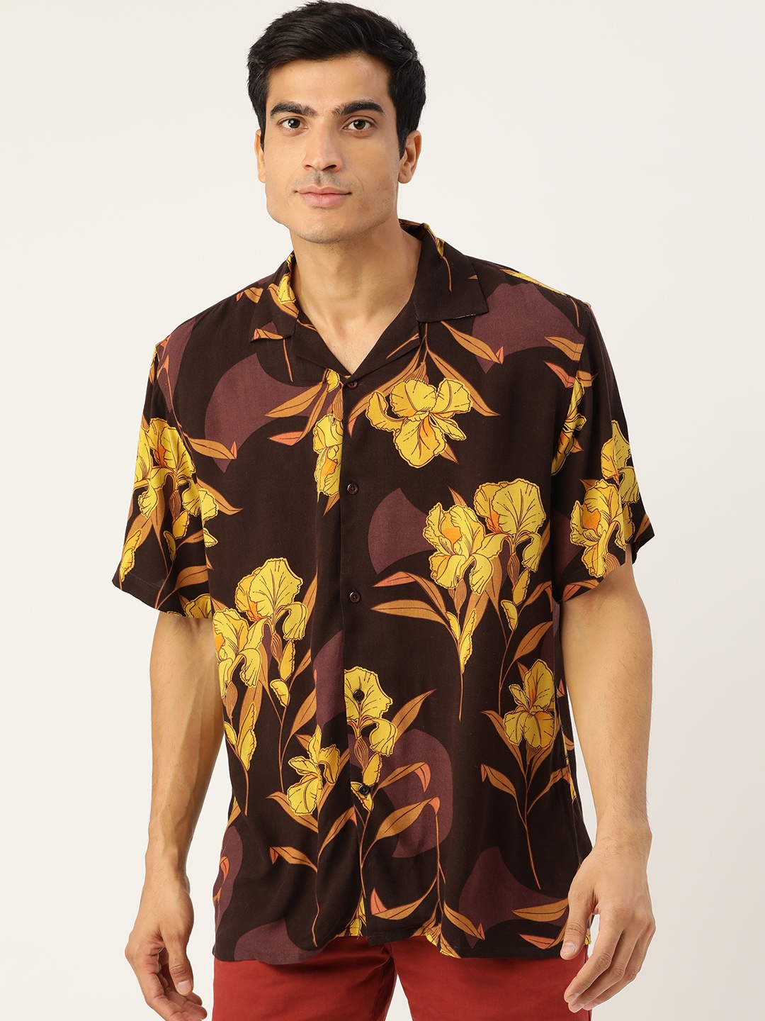 

Hancock Men Brown & Yellow Relaxed Fit Floral Printed Casual Shirt