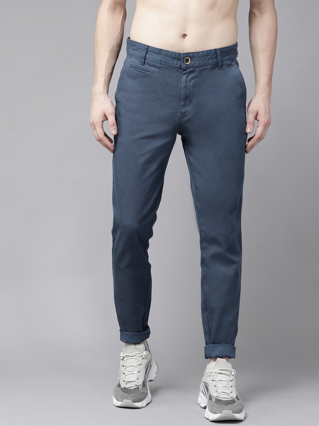 

Roadster Men Navy Blue Solid Slim Fit Chinos