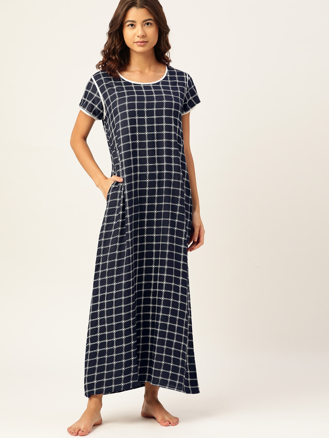 

ETC Women Navy Blue & White Checked Maxi Nightdress