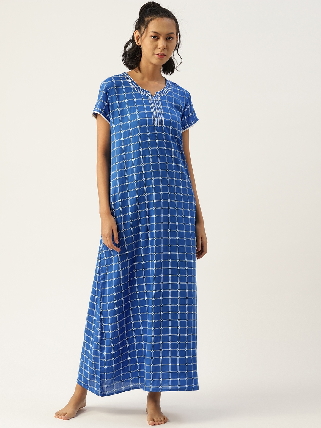 

ETC Women Blue & White Checked Maxi Nightdress