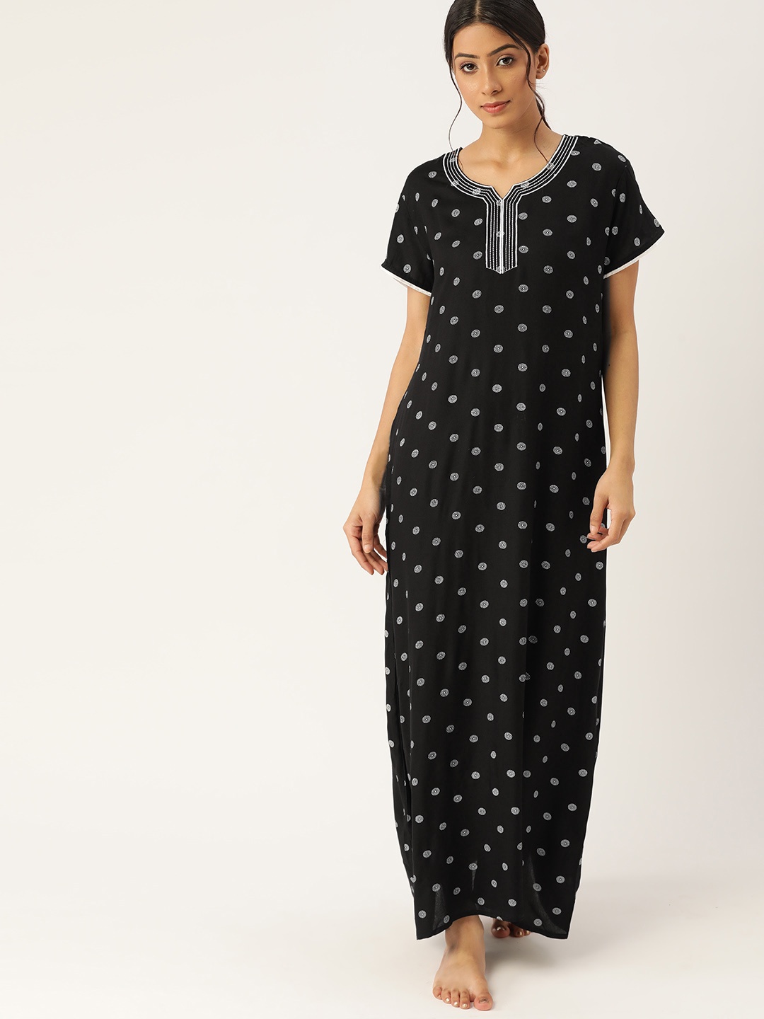 

ETC Women Black & White Printed Maxi Nightdress