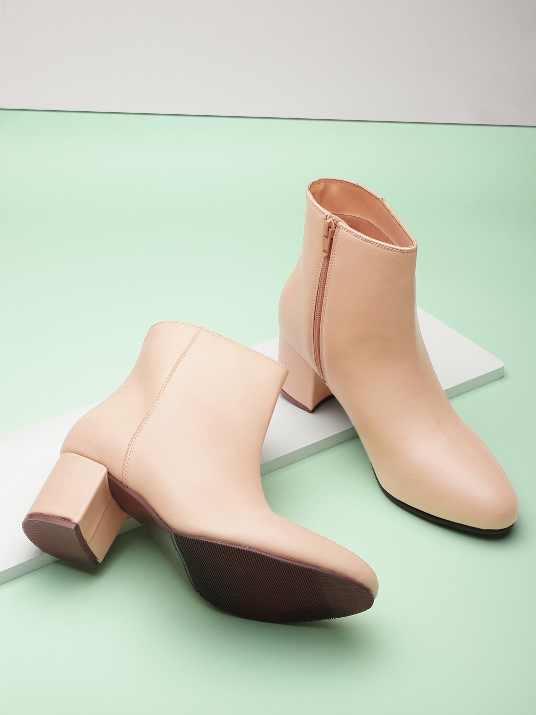 

DressBerry Beige Mid-Top Block Heeled Boots
