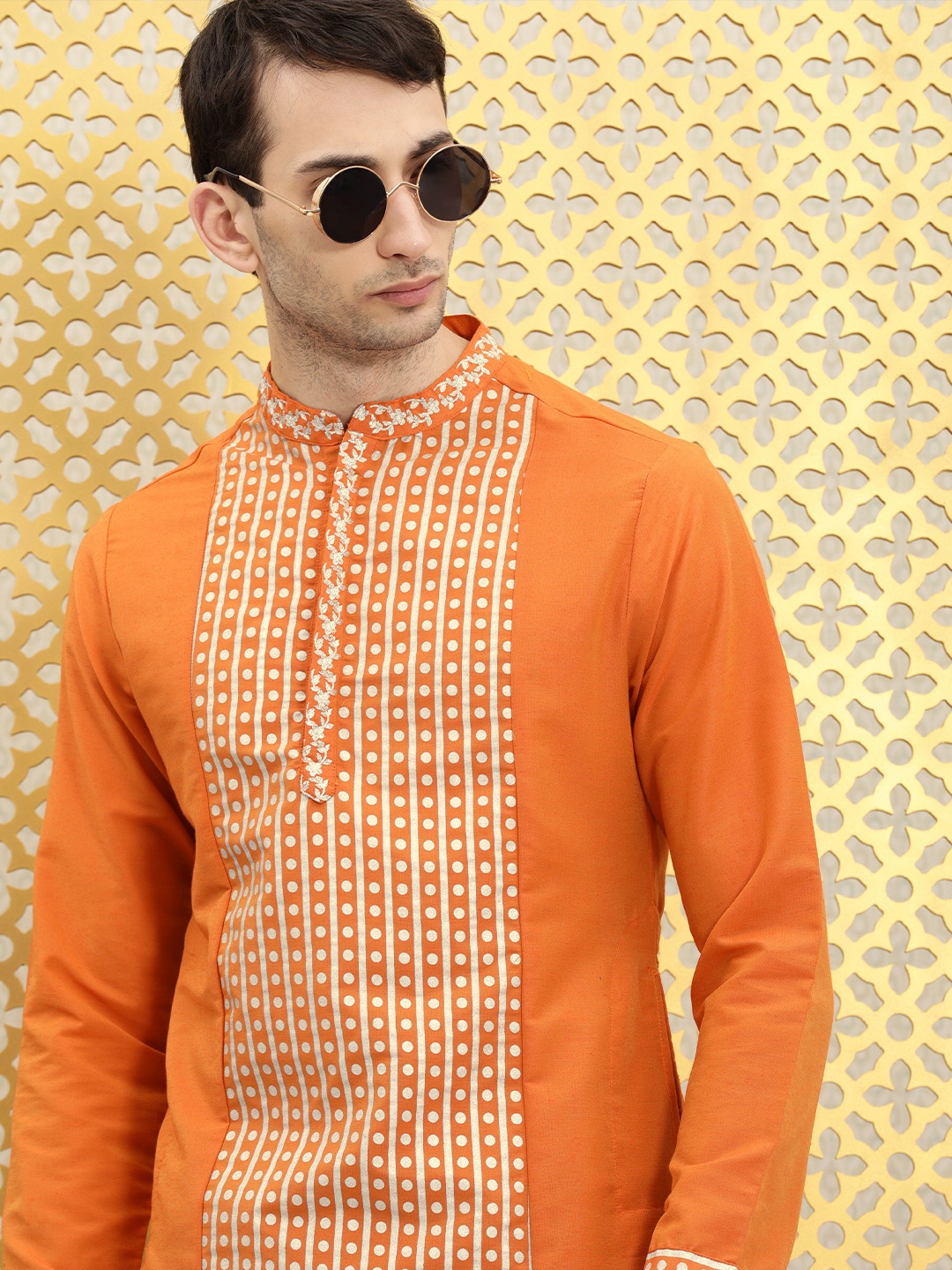 

Ode by House of Pataudi Men Orange Printed Mandarin-Collar Straight Jashn Kurta