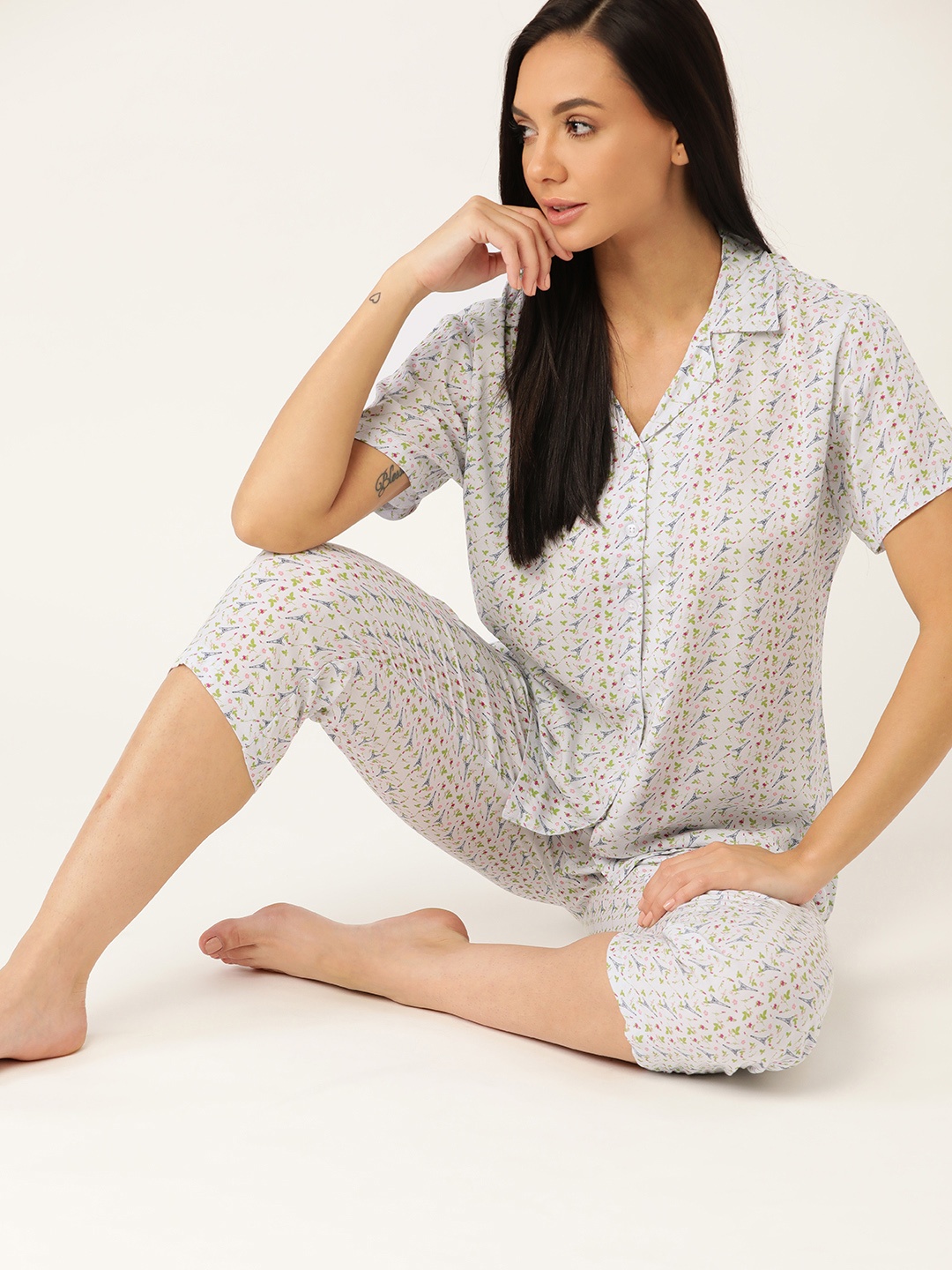 

ETC Women Off-White & Green Printed Capri Set