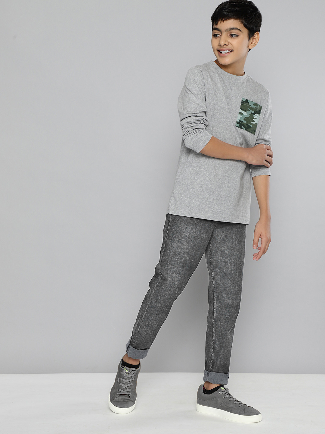 

HERE&NOW Boys Grey Slim Fit Heavy Fade Acid Wash Stretchable Jeans