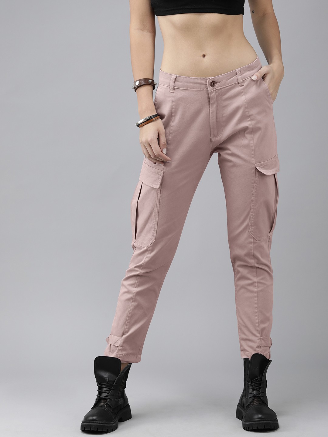 

Roadster Women Dusty Pink Solid Mid-Rise Cargos Trousers